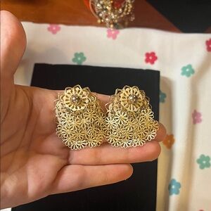 Crazy Daisy Clip On Dangle Earrings